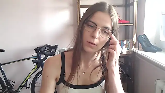 love megi online show from July 13, 1:34 pm