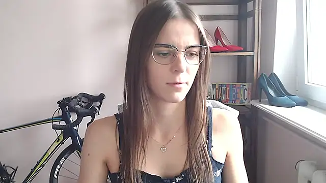 love megi online show from June 15, 1:44 pm