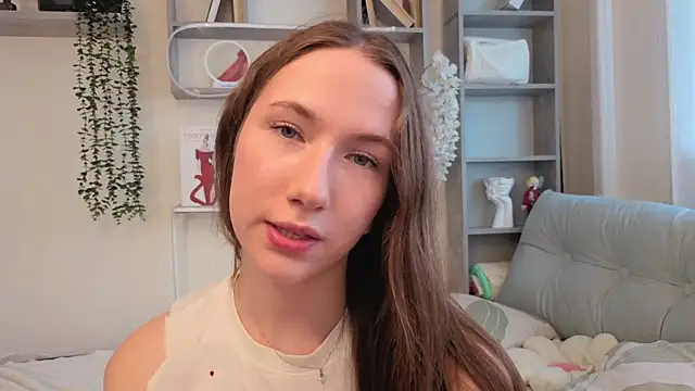 Kira mindnes online show from July 26, 6:32 am