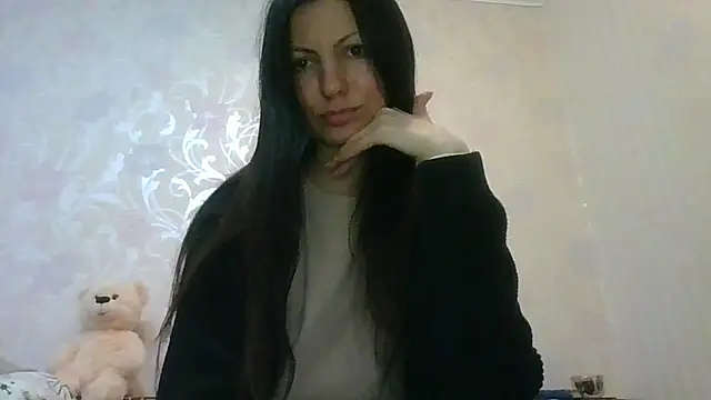 AliseWats online show from April 15, 8:53 pm