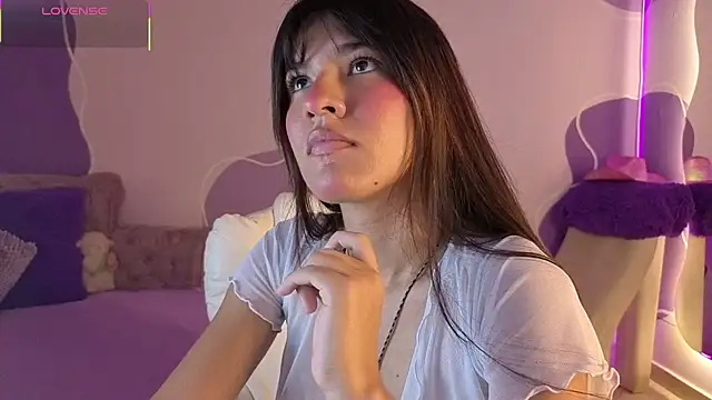 auroracute02 online show from January 19, 1:29 pm