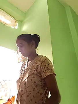 Hotty-Nidhi online show from November 25, 5:09 am