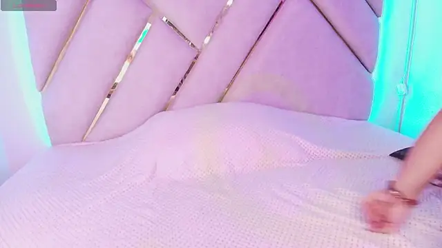 Kanela miller  online show from September 18, 12:15 pm