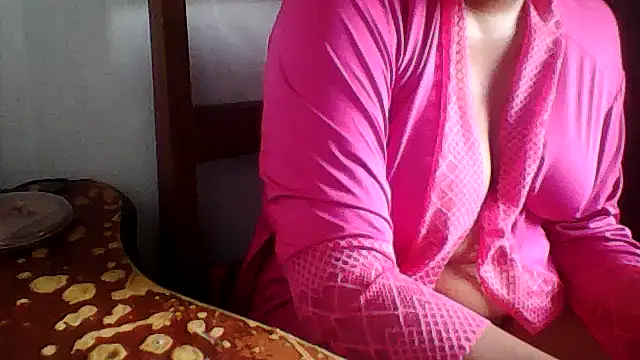 Sydneyputinha online show from November 25, 9:15 pm