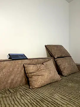 VelvetVabe online show from December 4, 8:42 pm