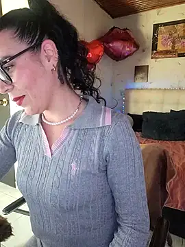 mia velvet1 online show from February 12, 3:36 pm