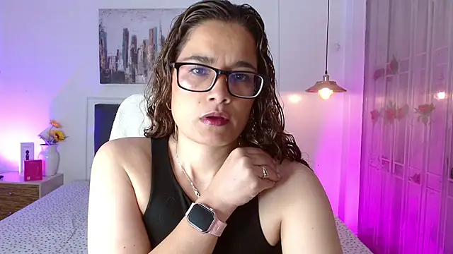 Rose Thompson1 online show from May 18, 1:50 pm
