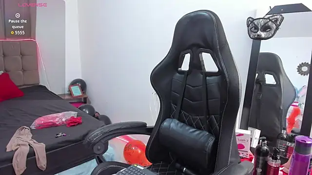 Mehlany Moretz online show from November 10, 4:51 am