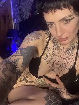 littleinkedblaise666 online show from November 5, 4:56 pm