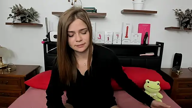 HaleyReedme online show from April 15, 7:20 am