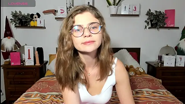 HaleyReedme online show from January 15, 8:20 am