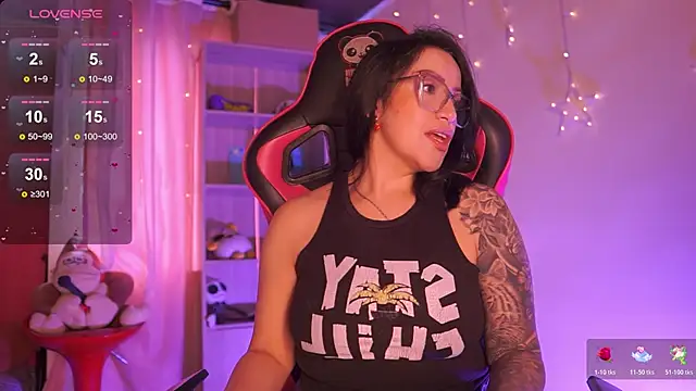 Madison Mayer online show from March 11, 1:14 pm