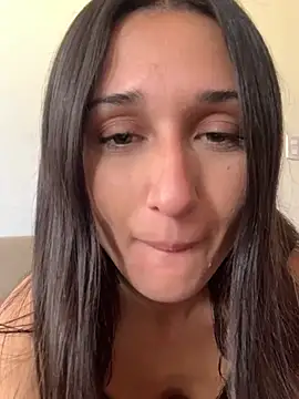 luci brecman online show from May 17, 3:22 pm