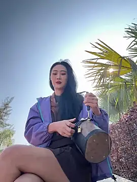 linger-23 online show from December 5, 6:13 am