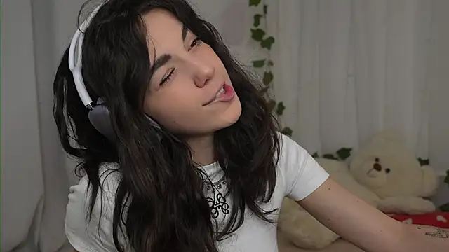 mystica  online show from October 18, 11:24 am