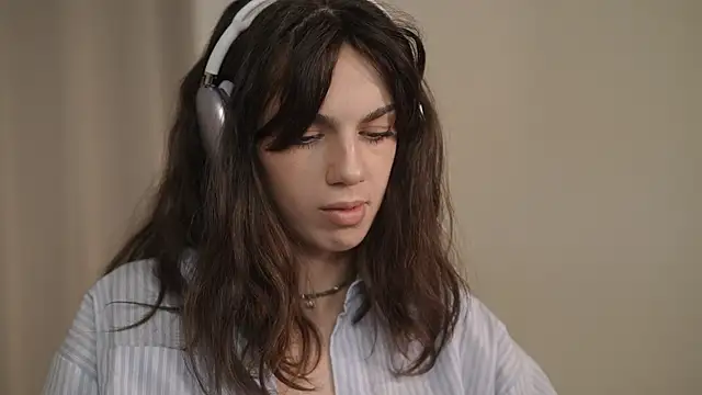 mystica  online show from September 17, 11:19 am