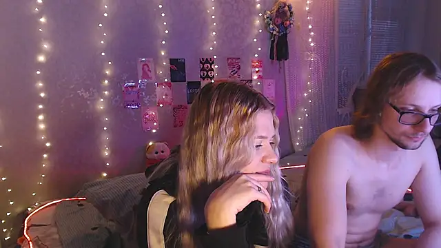 Your Horny Friends online show from April 15, 2:50 pm