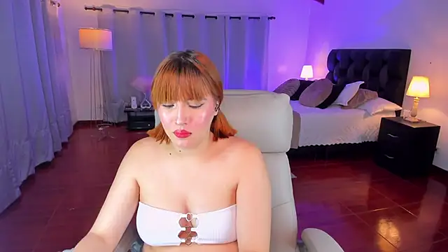 karla hill 28 online show from March 8, 3:32 am