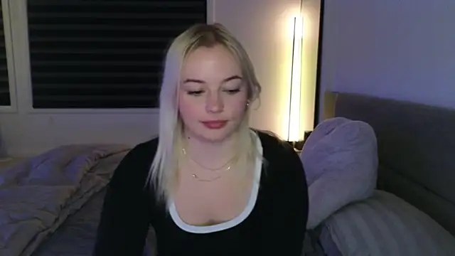 margot robbie7 online show from November 19, 12:54 am