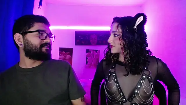 TwinFlamesX online show from October 31, 9:30 pm