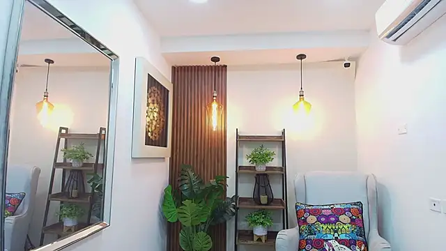 Snapshot of Coral_Lise chatting on September 10, 11:10 am Coral Lise online show from September 10, 11:10 am