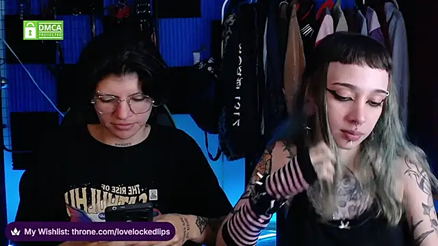 lovelockedlips online show from May 31, 4:18 am
