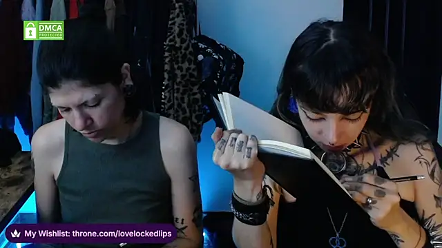 lovelockedlips online show from May 29, 3:26 am
