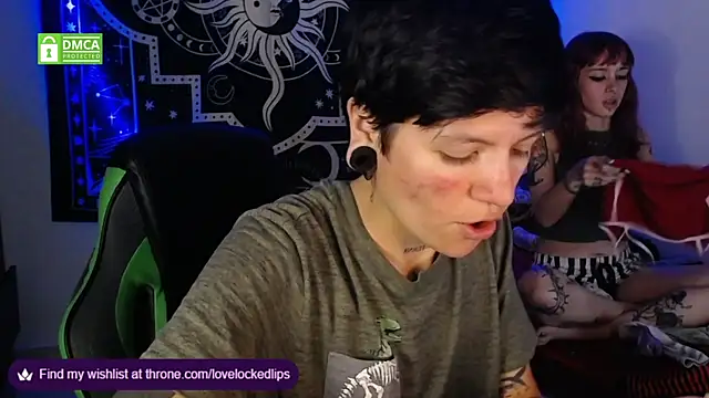 lovelockedlips online show from September 14, 4:32 am