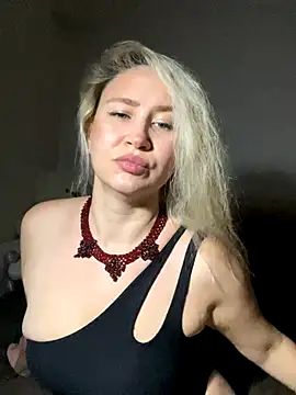 Nikusia online show from December 4, 1:57 pm