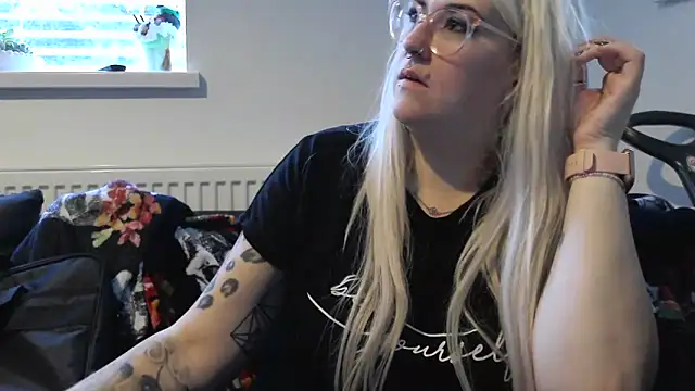 Sizzling Indie36 online show from October 8, 8:18 am