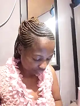 Snapshot of sexylira chatting on October 6, 5:51 pm sexylira online show from October 6, 5:51 pm