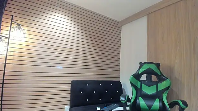 317894 online show from March 18, 7:35 am