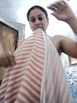 JENNIFERtamil online show from April 9, 8:09 am