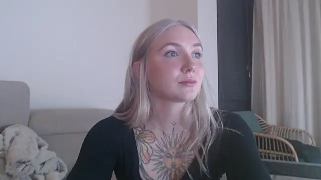 tattoobbgirl online show from November 26, 6:42 pm