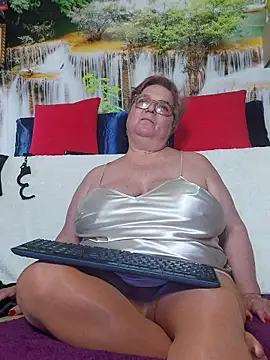 QueenPammy1 online show from November 10, 1:28 pm