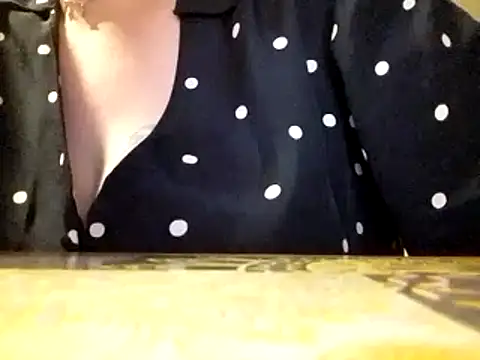 mimi19820 online show from March 14, 10:00 pm