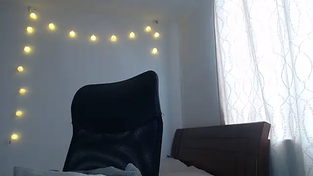 nalafoster online show from November 24, 8:44 pm