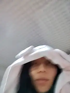 Elowyn online show from October 20, 2:36 am