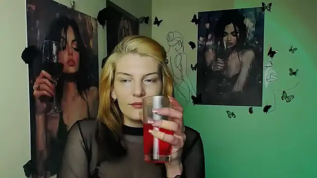 VanessaRey  online show from March 29, 6:29 pm