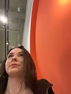 MilaBee online show from April 12, 11:24 am