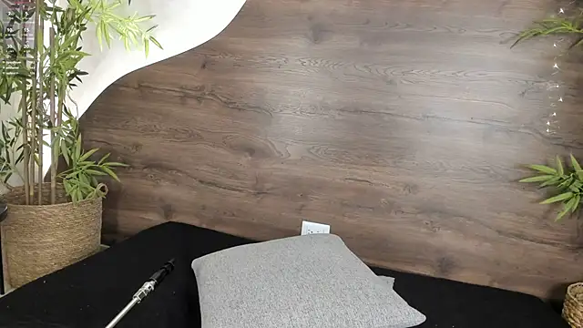 mia lacy  online show from November 14, 7:36 pm