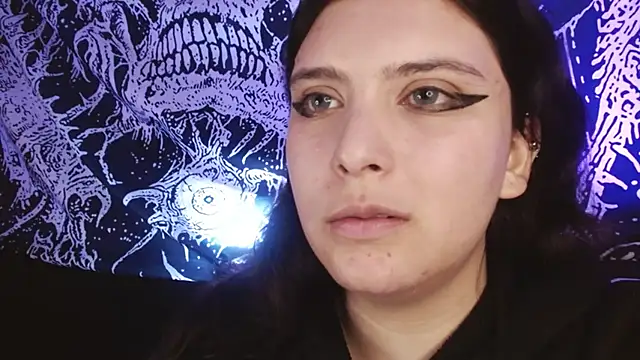 mikaskullcs online show from October 7, 4:50 am