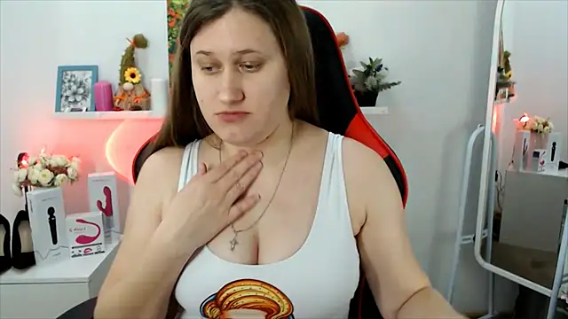 Lucky Lana online show from November 23, 1:02 pm