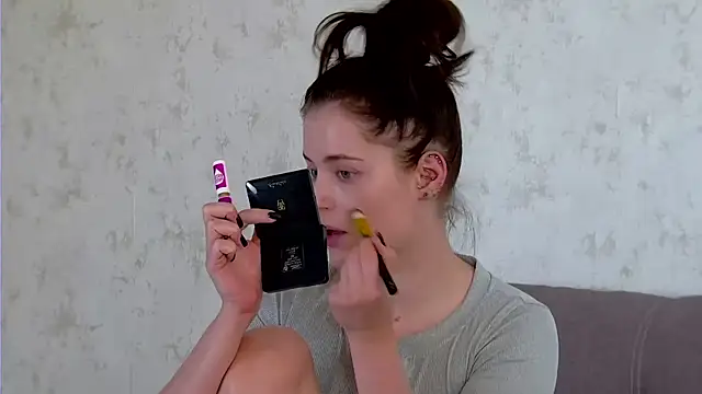 AshleyD  online show from April 5, 3:49 am