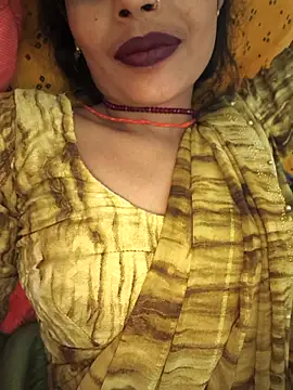 Eshna Dabral online show from November 18, 3:13 pm