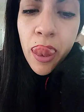 Camilitah online show from September 8, 3:00 pm