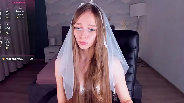 Amy Waynee online show from October 30, 10:11 pm