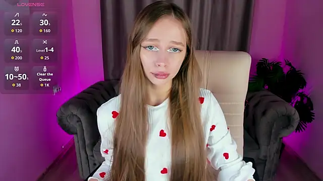 Amy Waynee online show from November 18, 5:58 pm