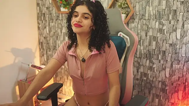 bonniie 98  online show from July 6, 8:11 pm