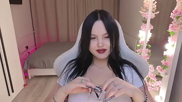 Betty  Davvis online show from November 21, 2:19 pm